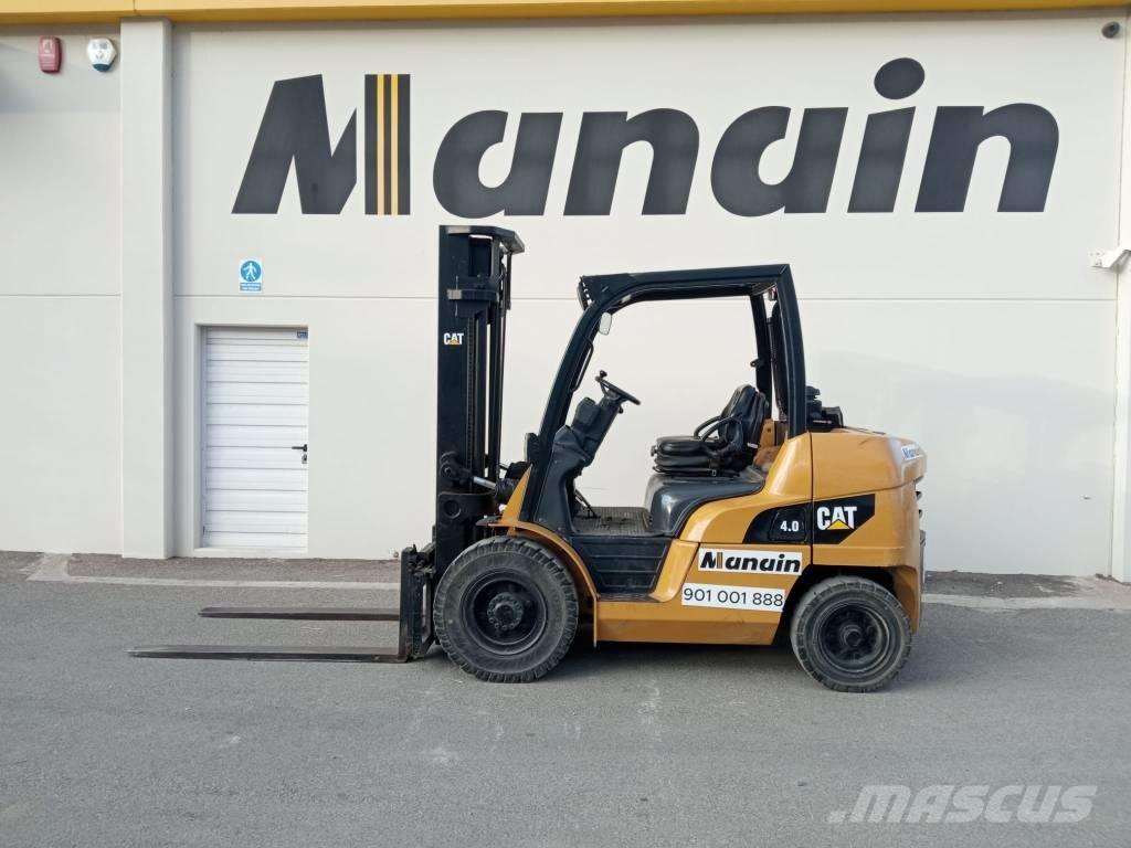 CAT DP 40 Дизелови камиони