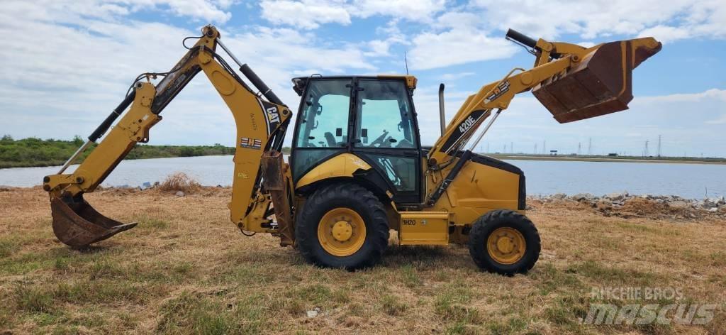 CAT 420 E Товарач със заден ексватор