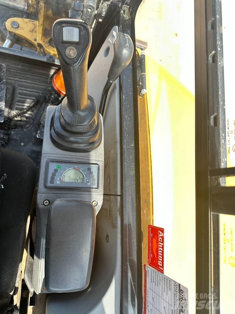 CAT 302.7 D CR Мини екскаватори < 7 т