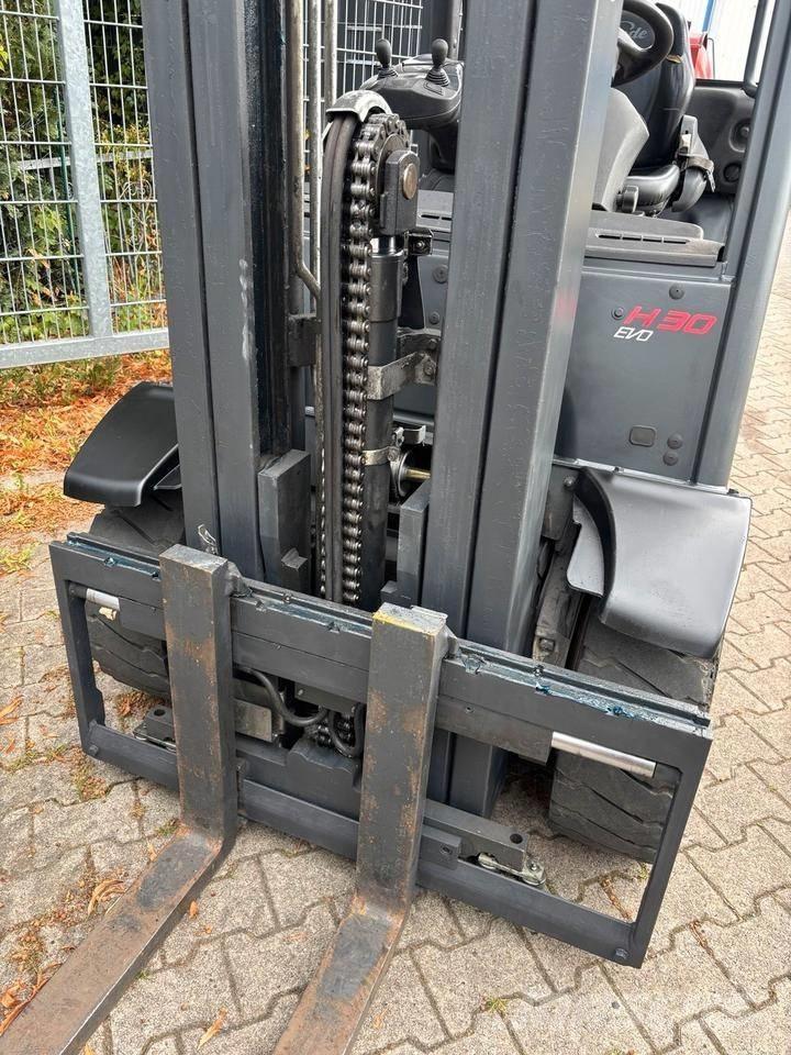 Linde H 30 T Камиони с АГУ