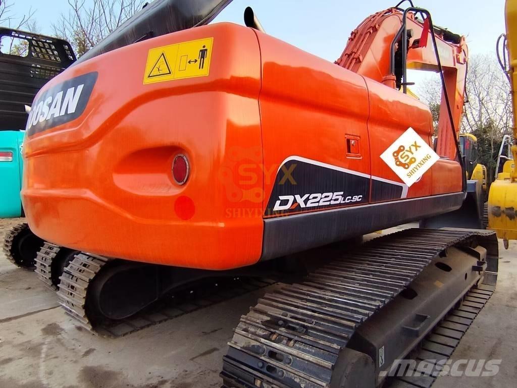 Doosan DX 225 LC Верижен екскаватор