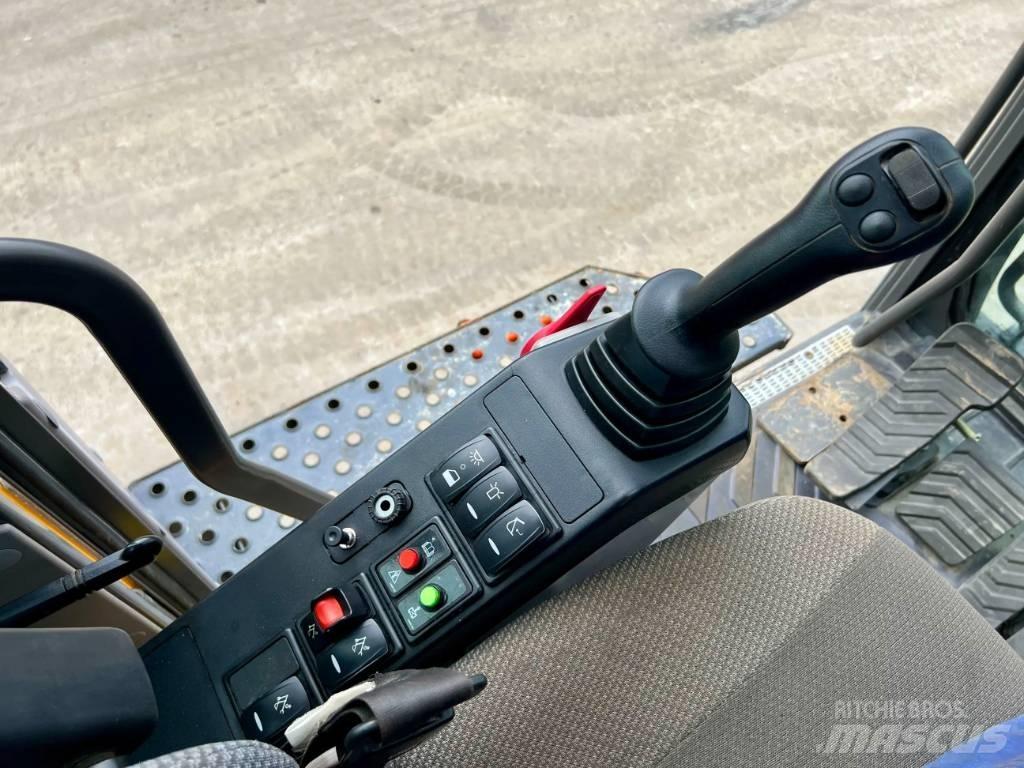 Volvo EC380E HR UHD Багери за разрушаване
