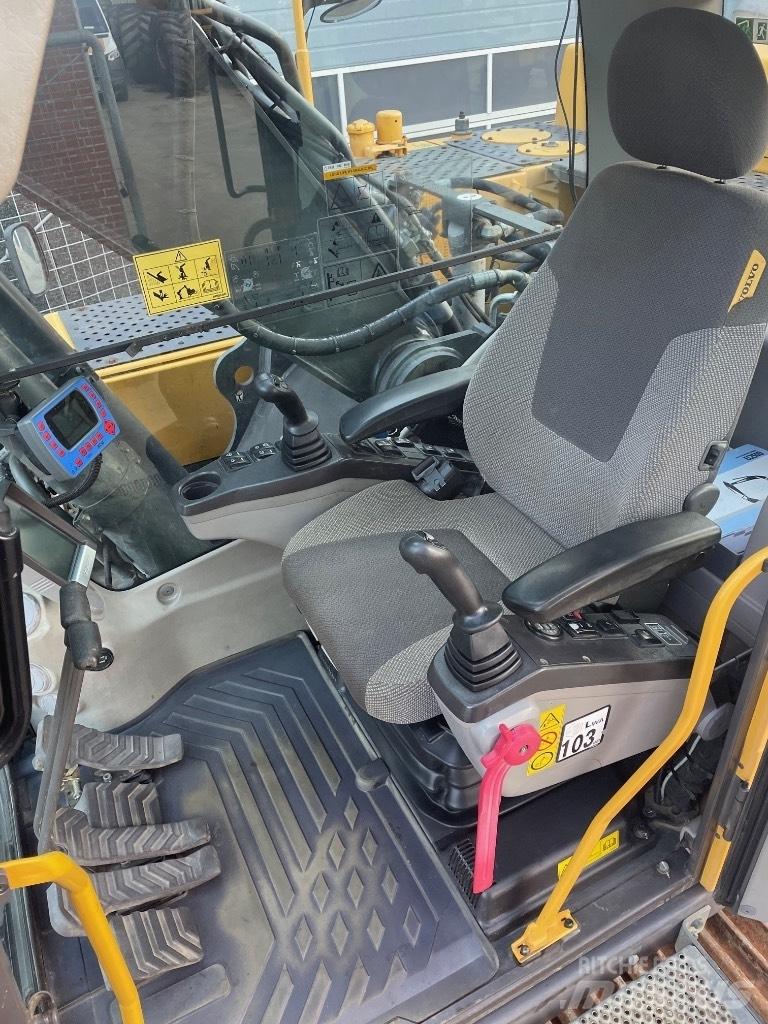 Volvo EC250DL Верижен екскаватор
