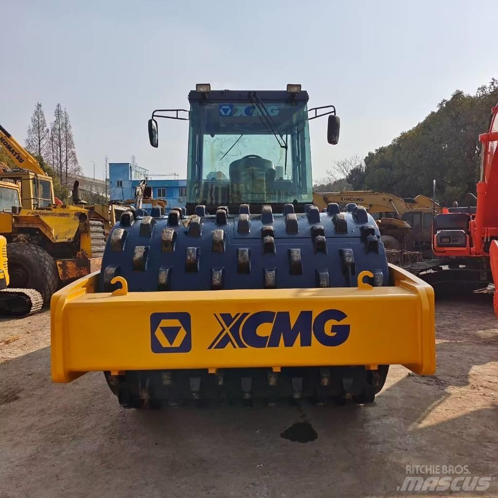 XCMG XS 223 J Еднобарабанни ролки
