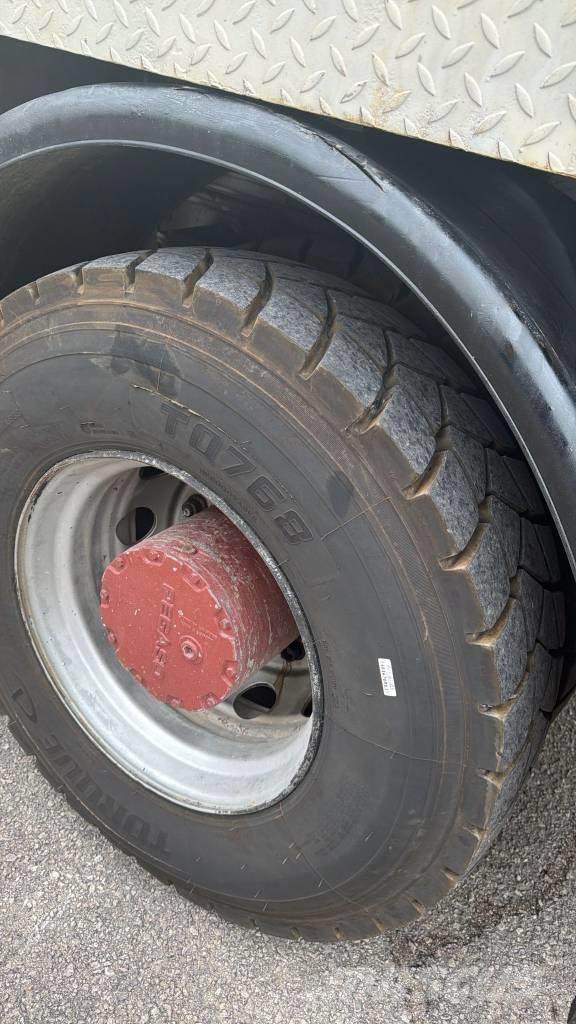  BOMBA HORMIGON Бетонопомпи
