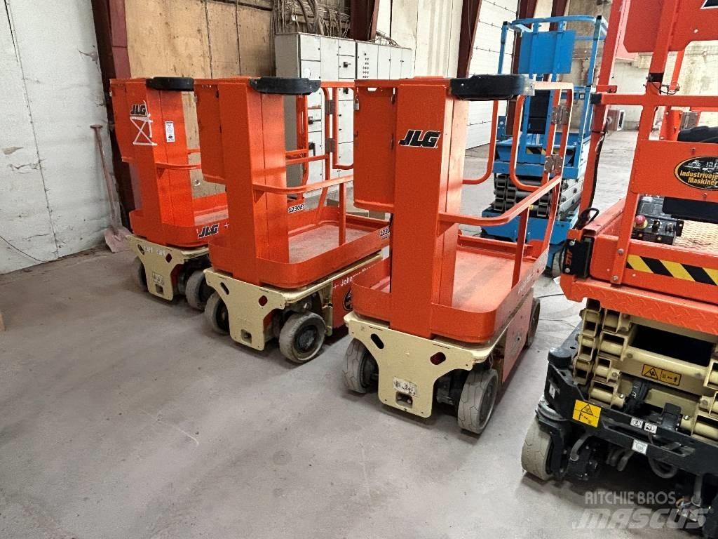 JLG 1230 ES Вертикални мачтови повдигачи
