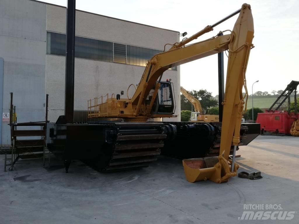 Hitachi MA 125 Багери амфибии