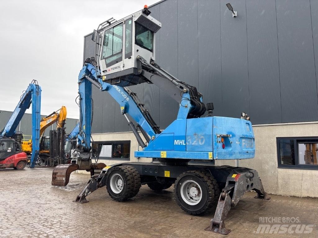 Fuchs MHL 320 D Оператори на отпадъци/индустрия
