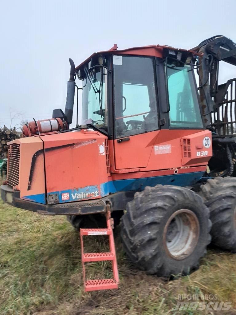Valmet 830 Форуардери