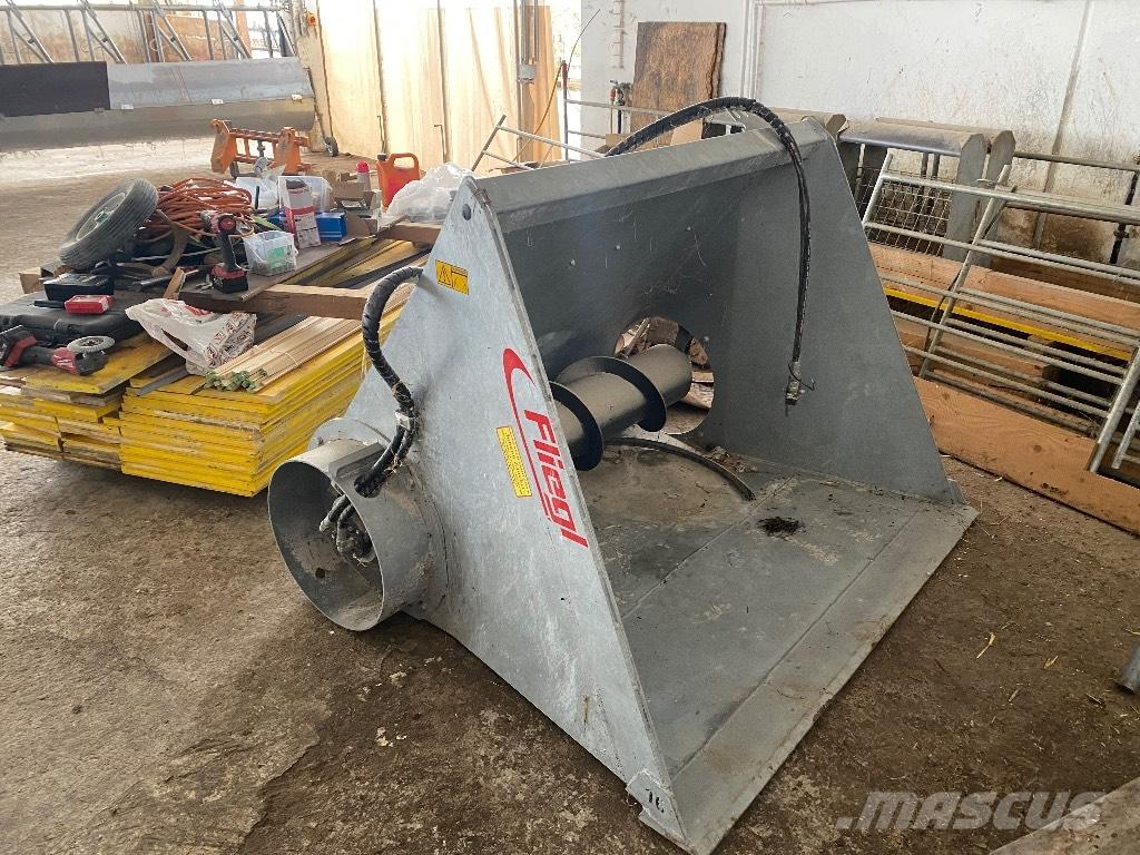 Fliegl EFSFLM150002V Техника за разтоваране на силоз