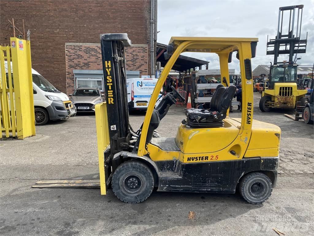 Hyster H2.5CT Дизелови камиони