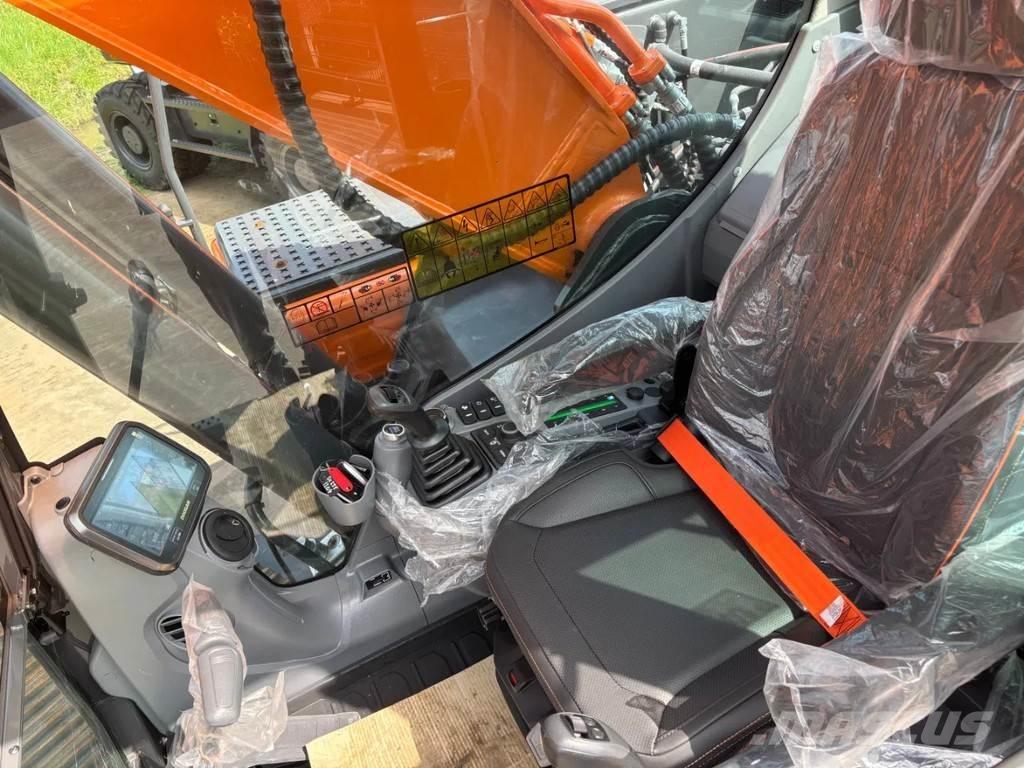 Develon DX255LC-7 Верижен екскаватор