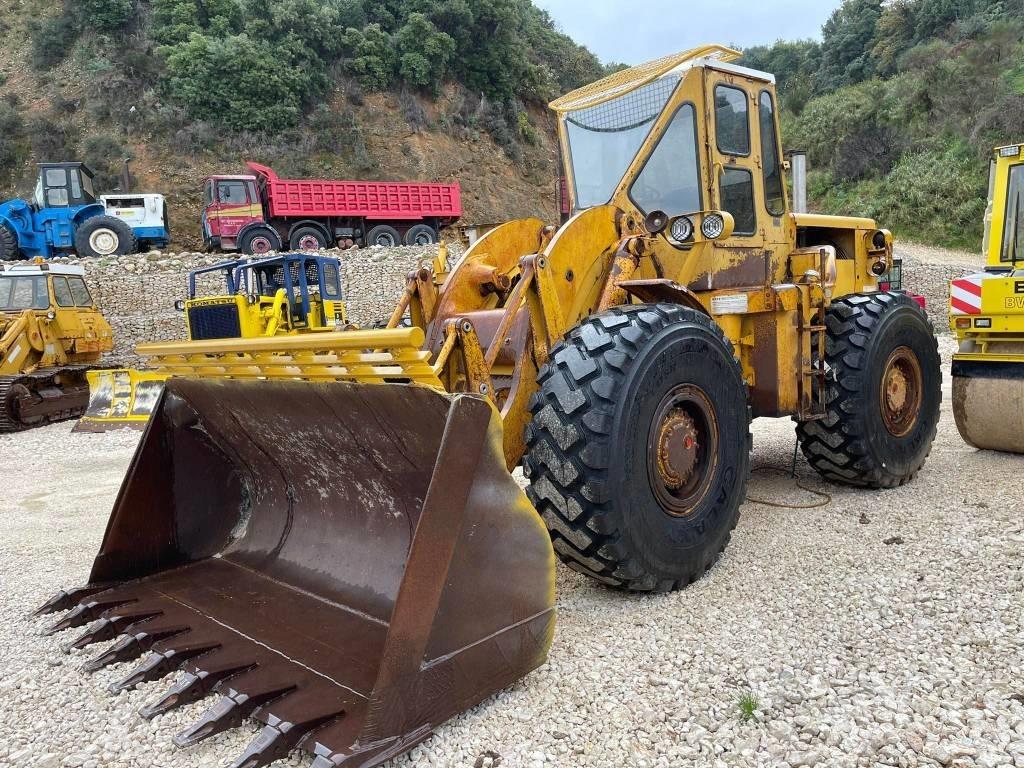 CAT 966C Колесни товарачи