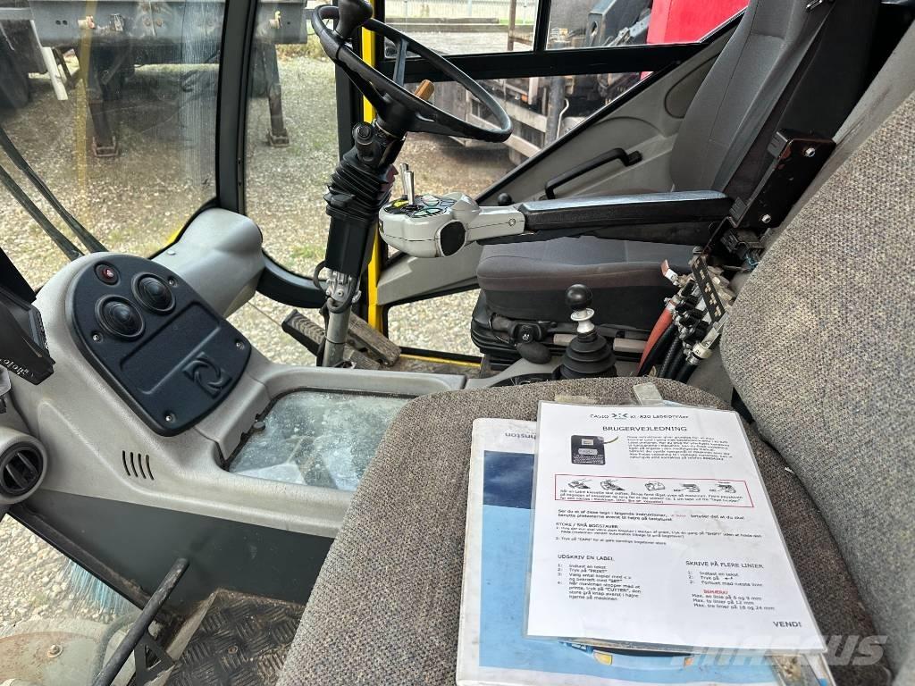 Johnston CN400 Автоматични метачки с четки