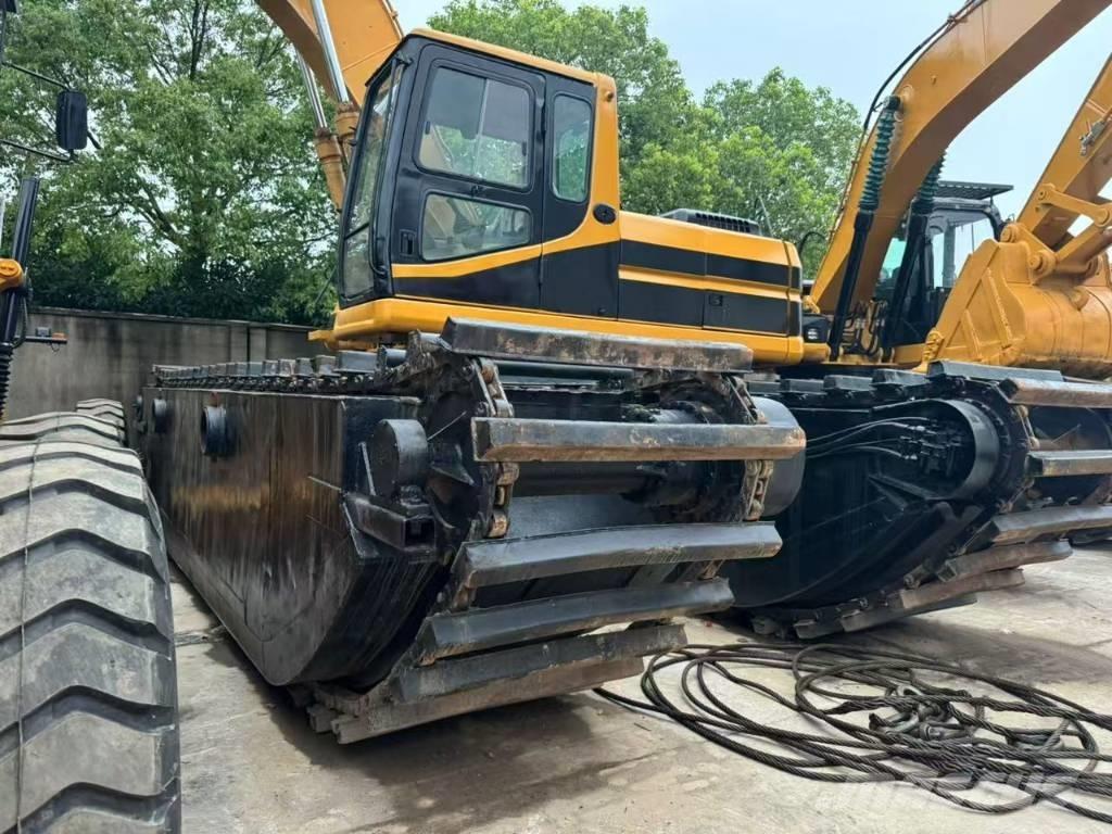 CAT 320 B Багери амфибии