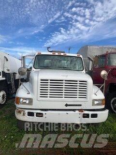 International 4700 Бордови