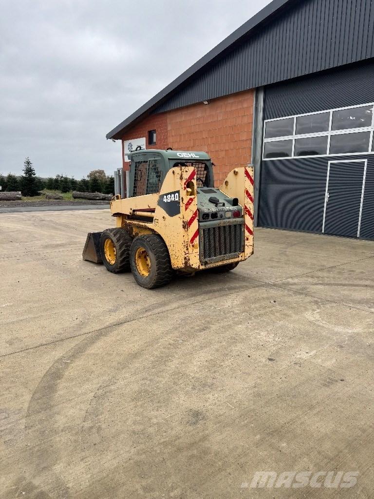 Gehl 4840 Мини товарачи
