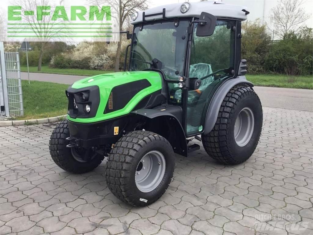 Deutz-Fahr 3050 Трактори