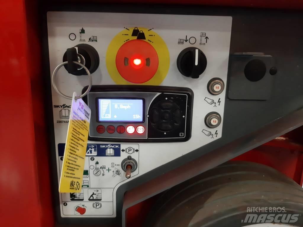 SkyJack SJ12 E Вертикални мачтови повдигачи
