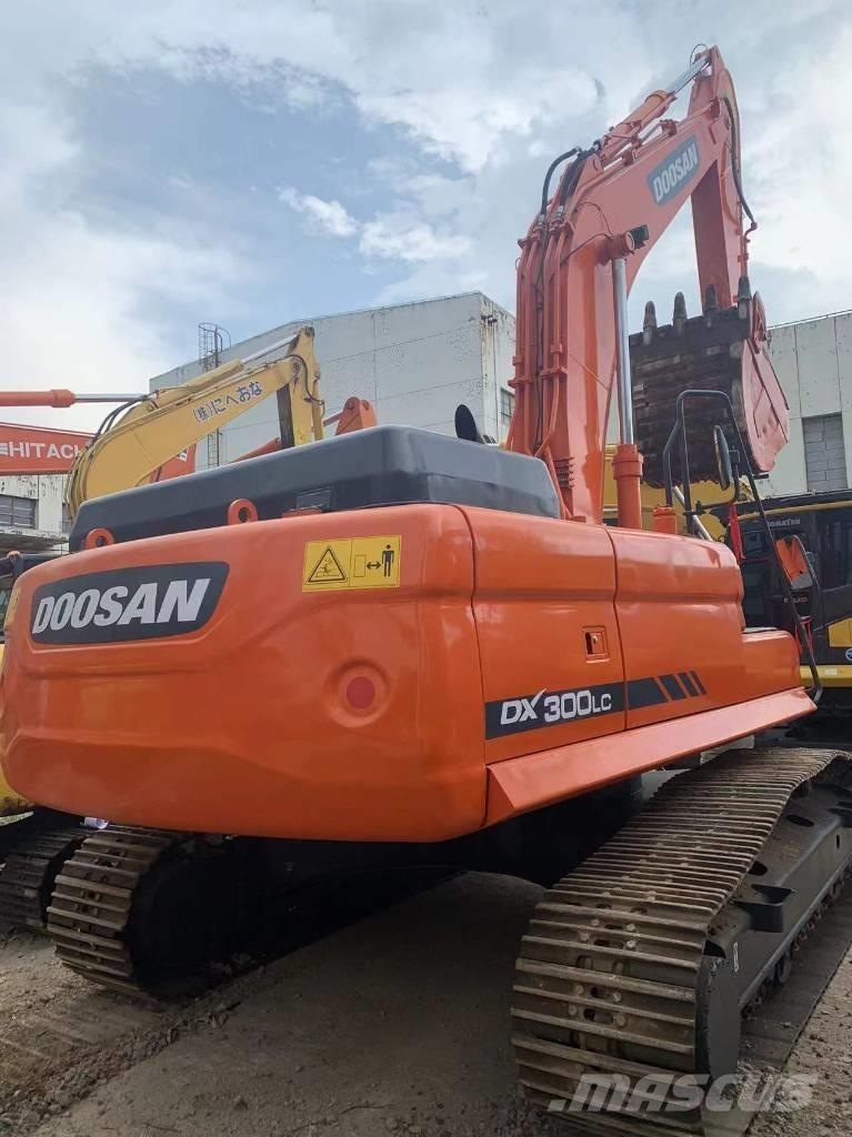 Doosan dx300 Верижен екскаватор