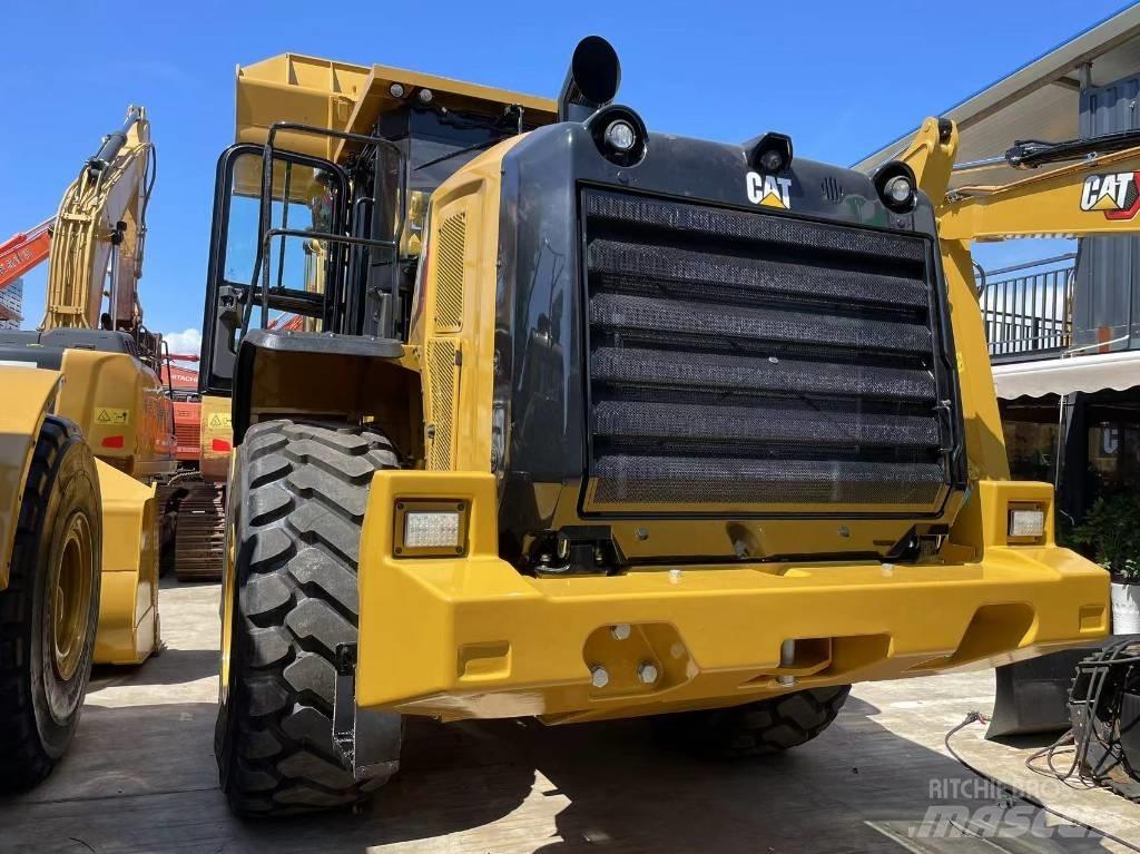 CAT CAT 988 Колесни товарачи