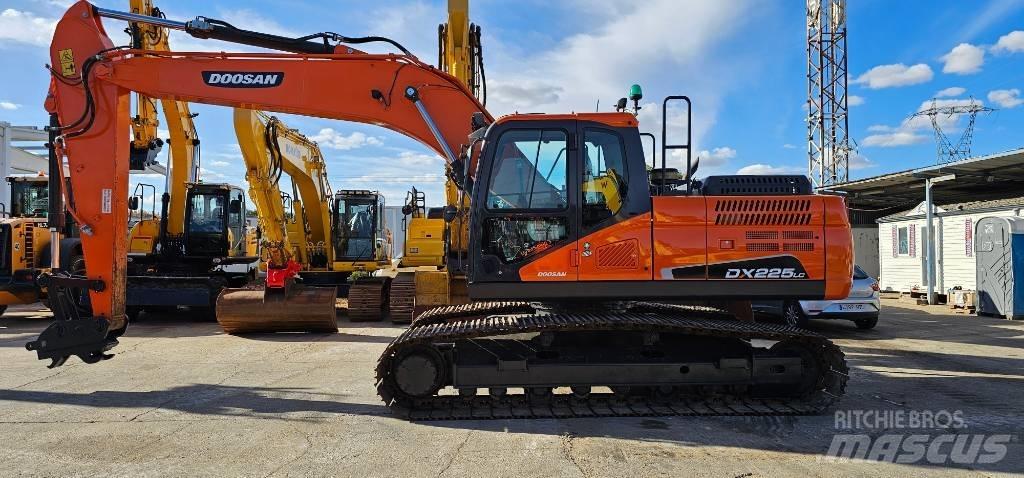 Doosan DX 225 Верижен екскаватор