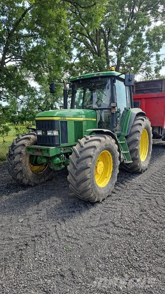 John Deere 6910 Трактори