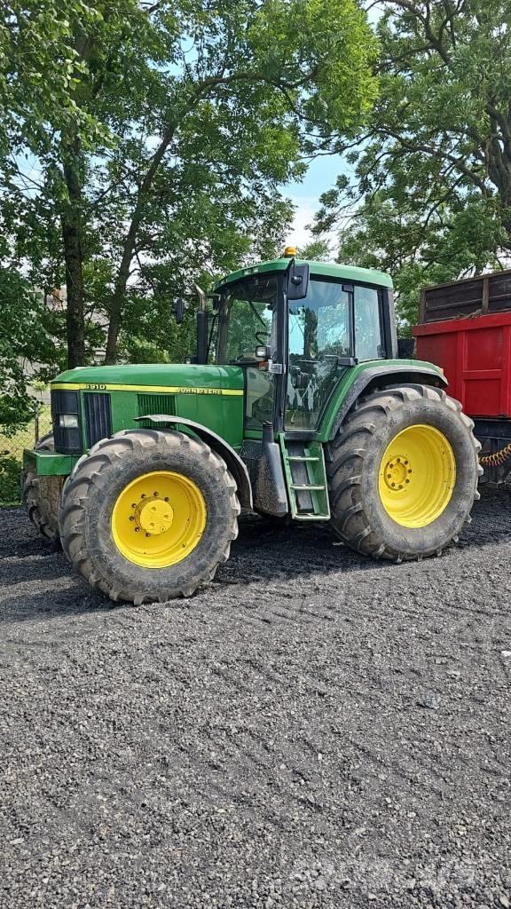 John Deere 6910 Трактори