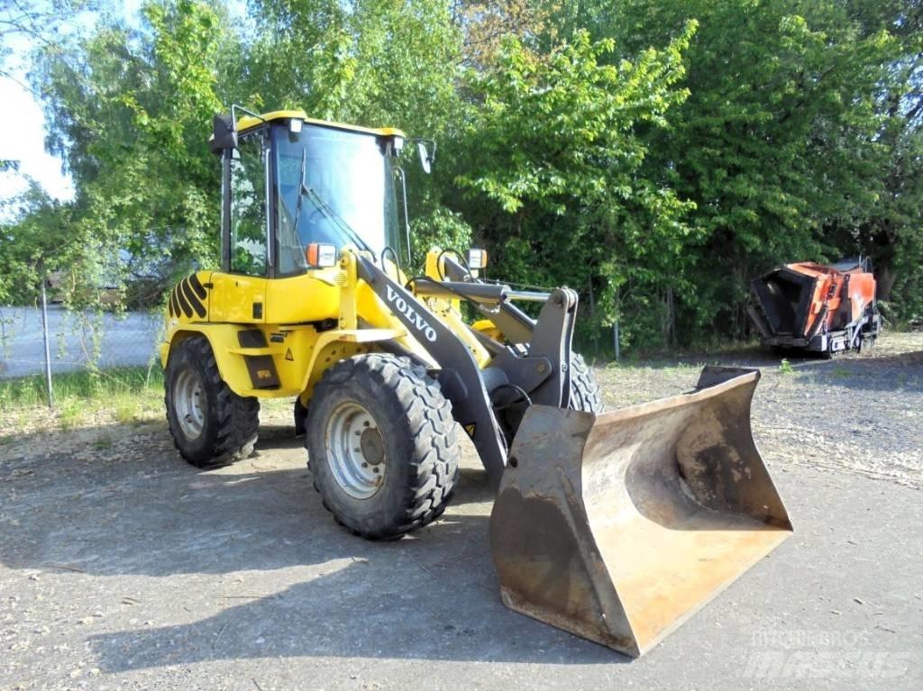 Volvo L 30 B-Z/X Колесни товарачи