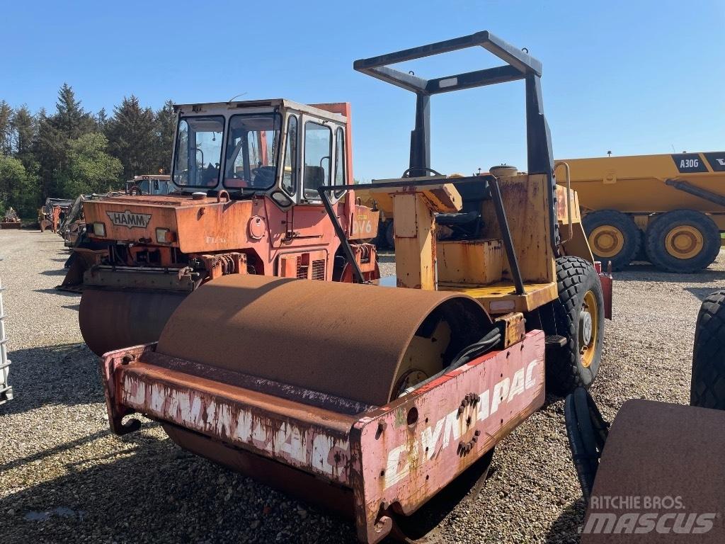 Dynapac CA151D Еднобарабанни ролки
