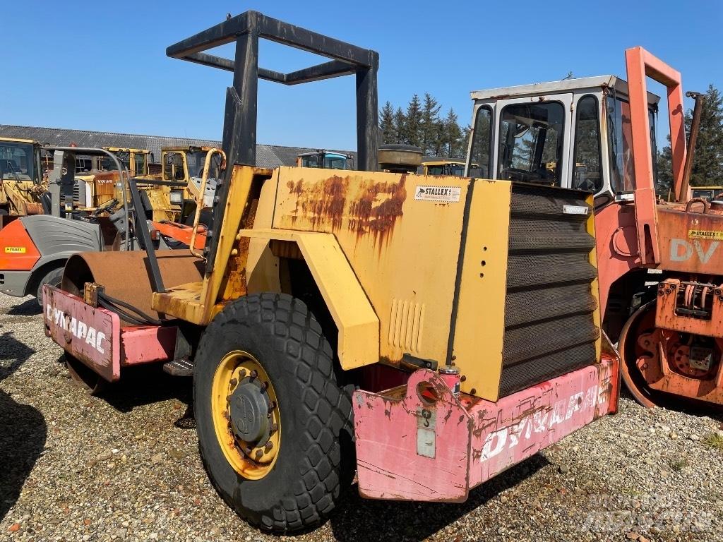 Dynapac CA151D Еднобарабанни ролки
