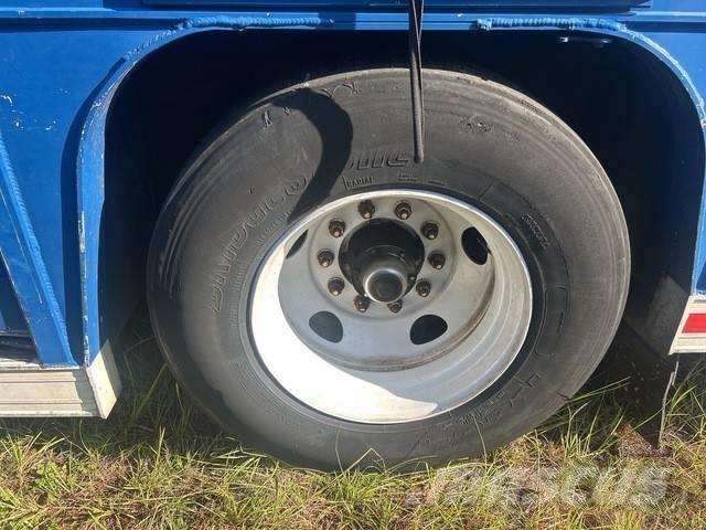 Mickey 16 Bay Ремаркета за напитки