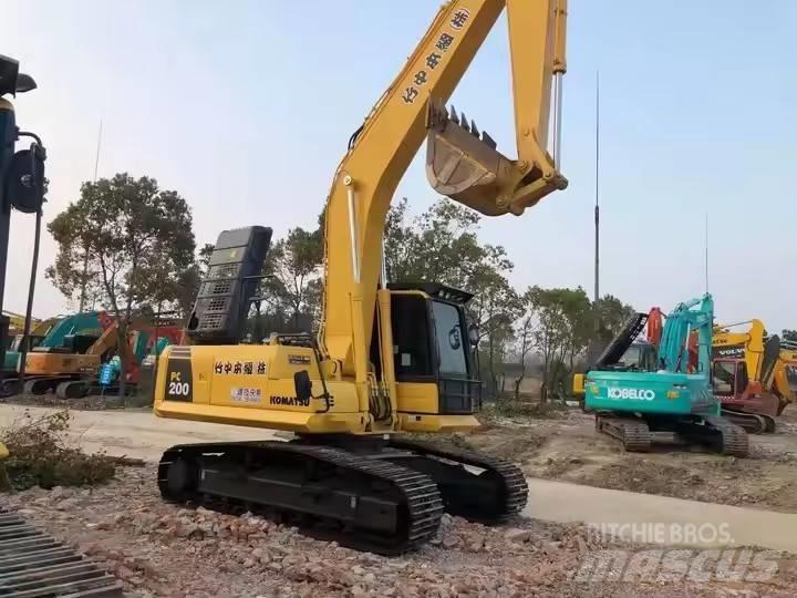 Komatsu PC200-8 Верижен екскаватор