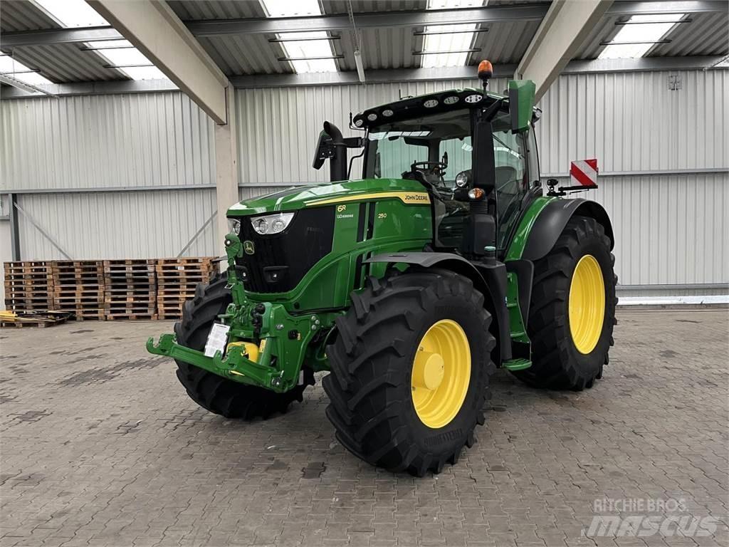 John Deere 6R 250 Трактори