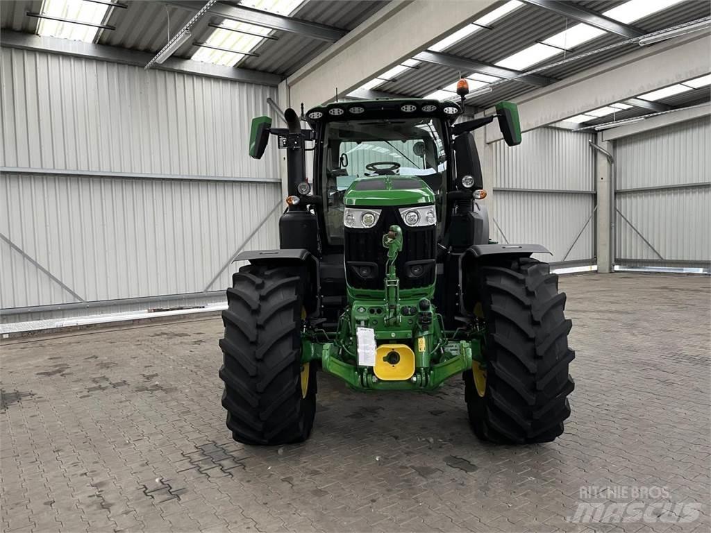 John Deere 6R 250 Трактори