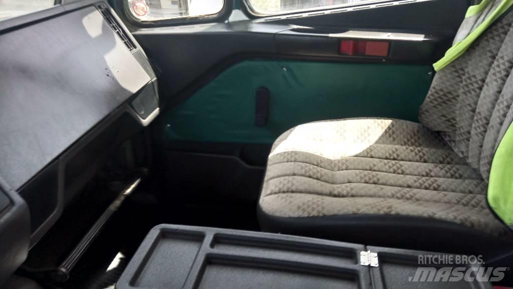 Mercedes-Benz 3538 Самосвал