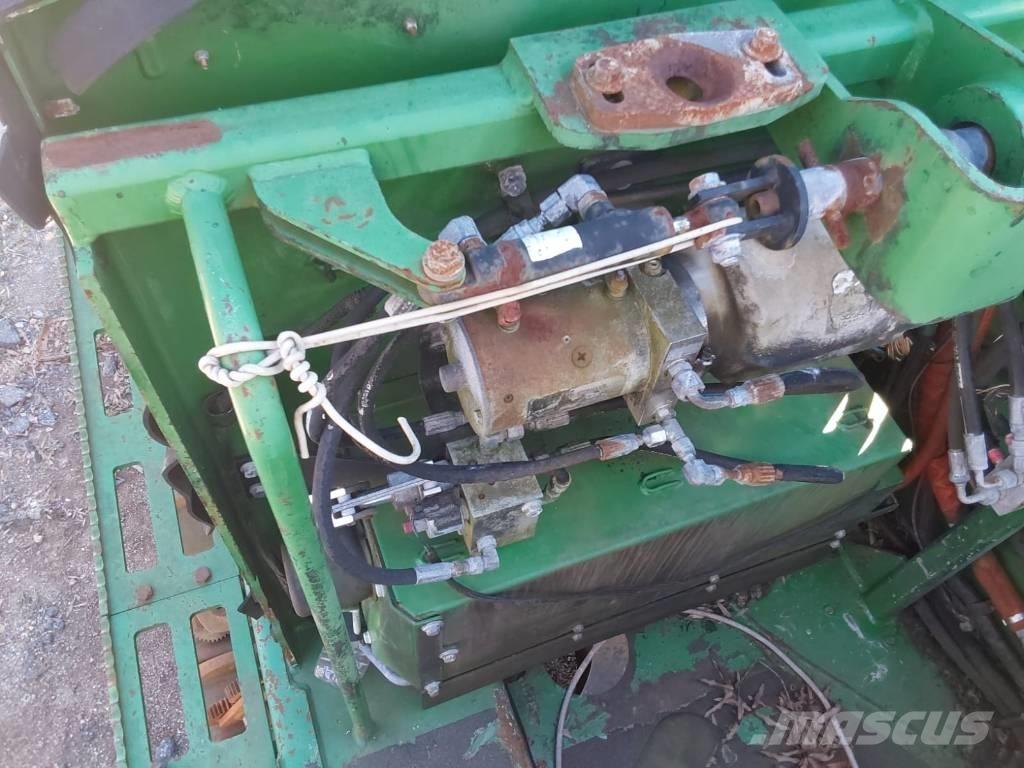 John Deere 903M Секачи
