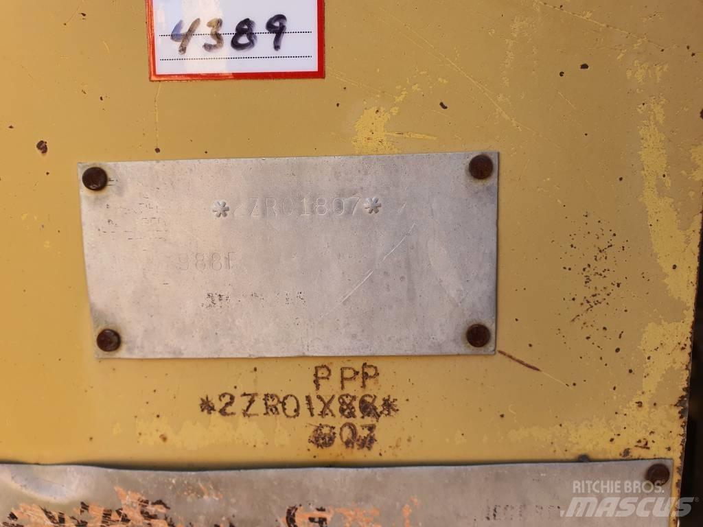 CAT 988 F II Колесни товарачи