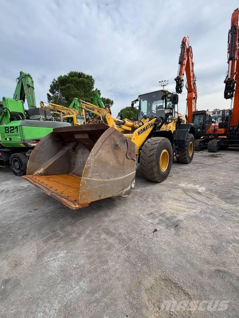 Komatsu WA 320-8 Обработка на материали - други