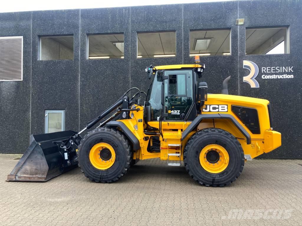 JCB 437 HT Колесни товарачи