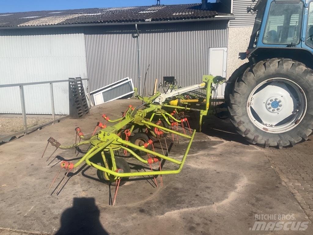 CLAAS Volto 770 Гребла и сенообръщачки