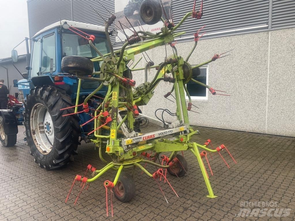 CLAAS Volto 770 Гребла и сенообръщачки