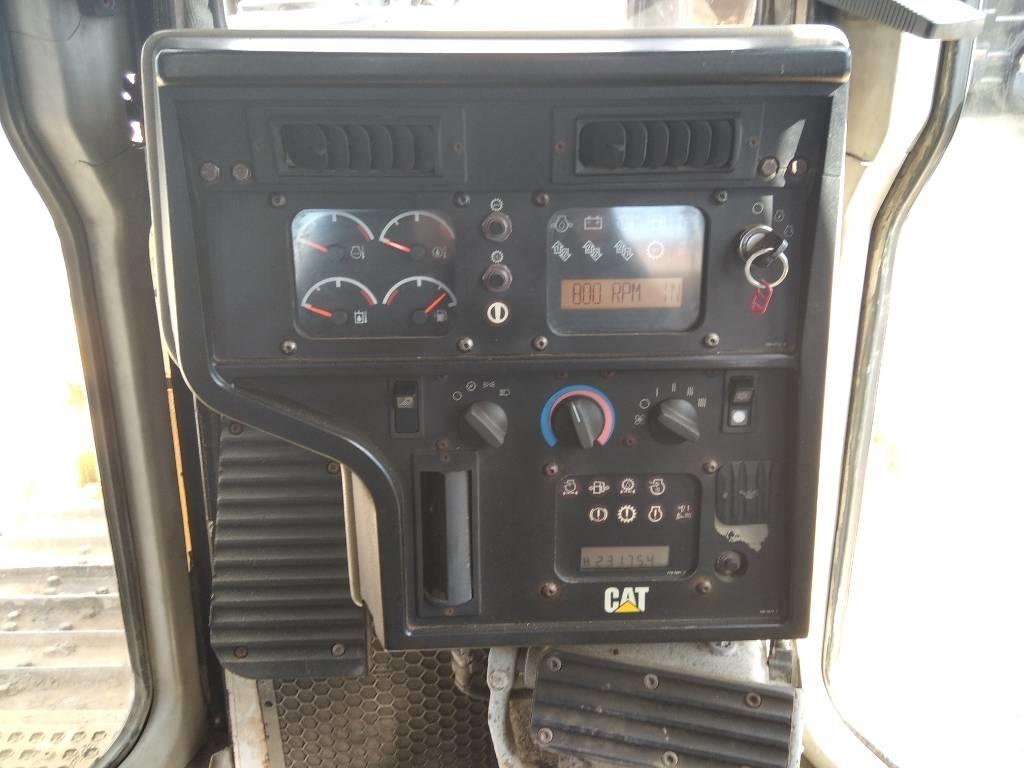 CAT D 6 R LGP Булдозери