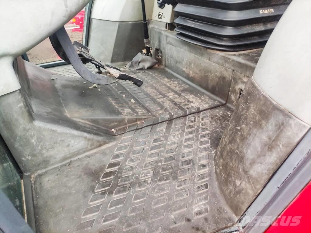 Massey Ferguson 4245 Трактори