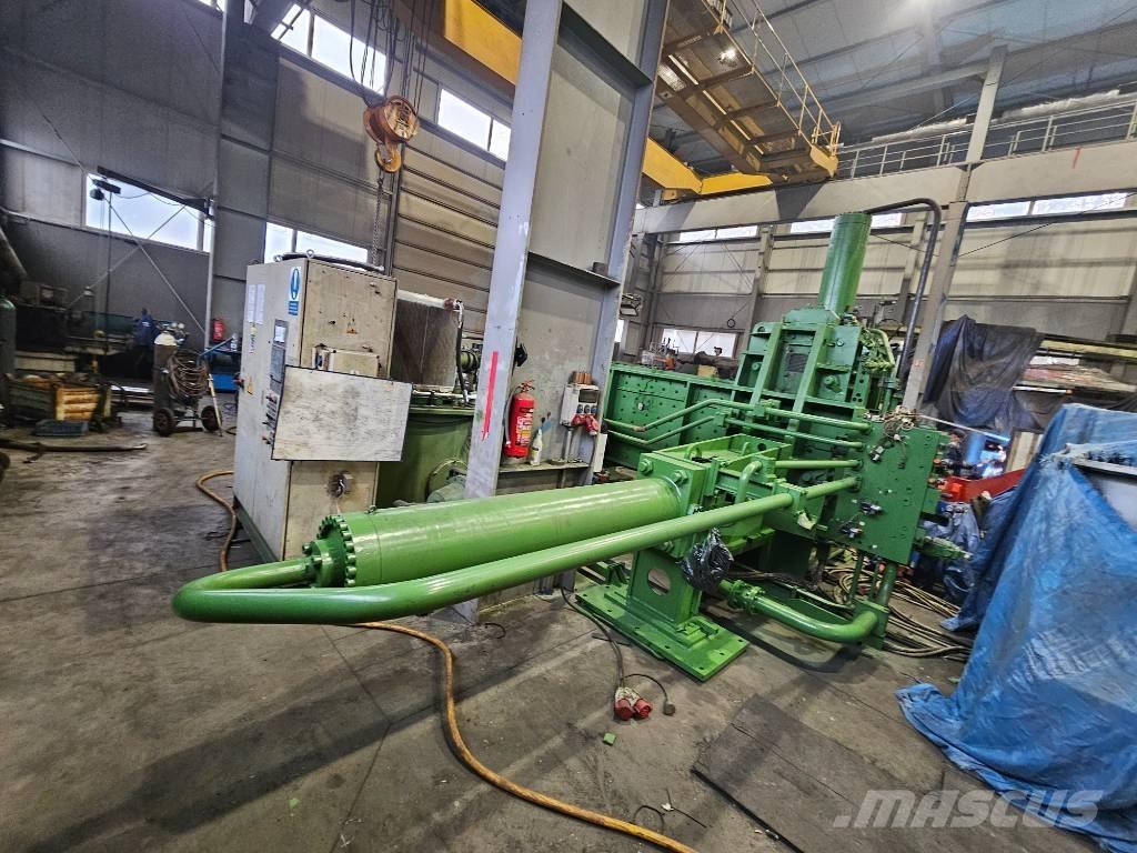  Henschel 30 x 30 Промишлени балировачки