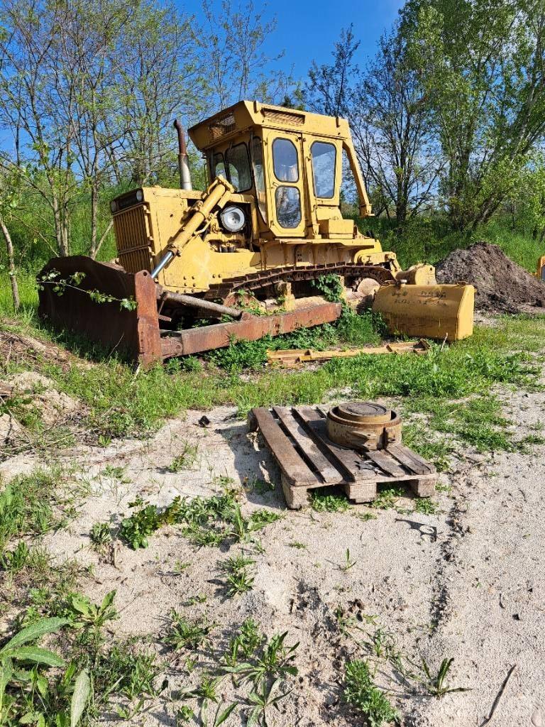 Komatsu D85A Верижни булдозери
