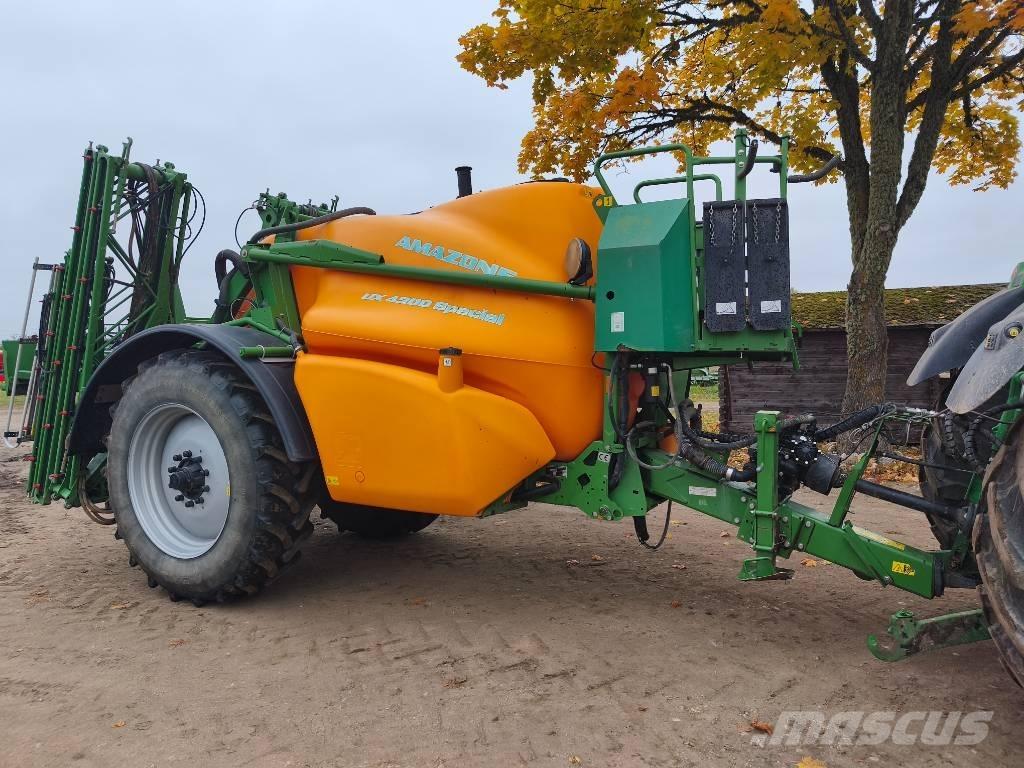 Amazone UX 4200 Прикачни пръскачки

