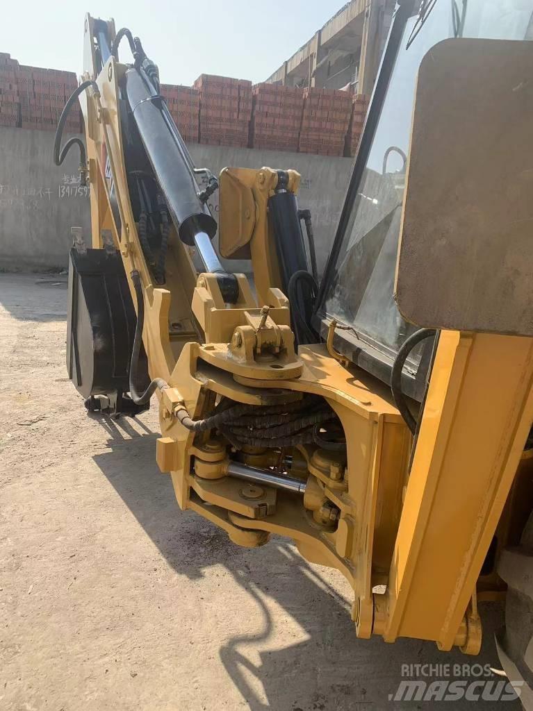CAT 420 F Товарач със заден ексватор