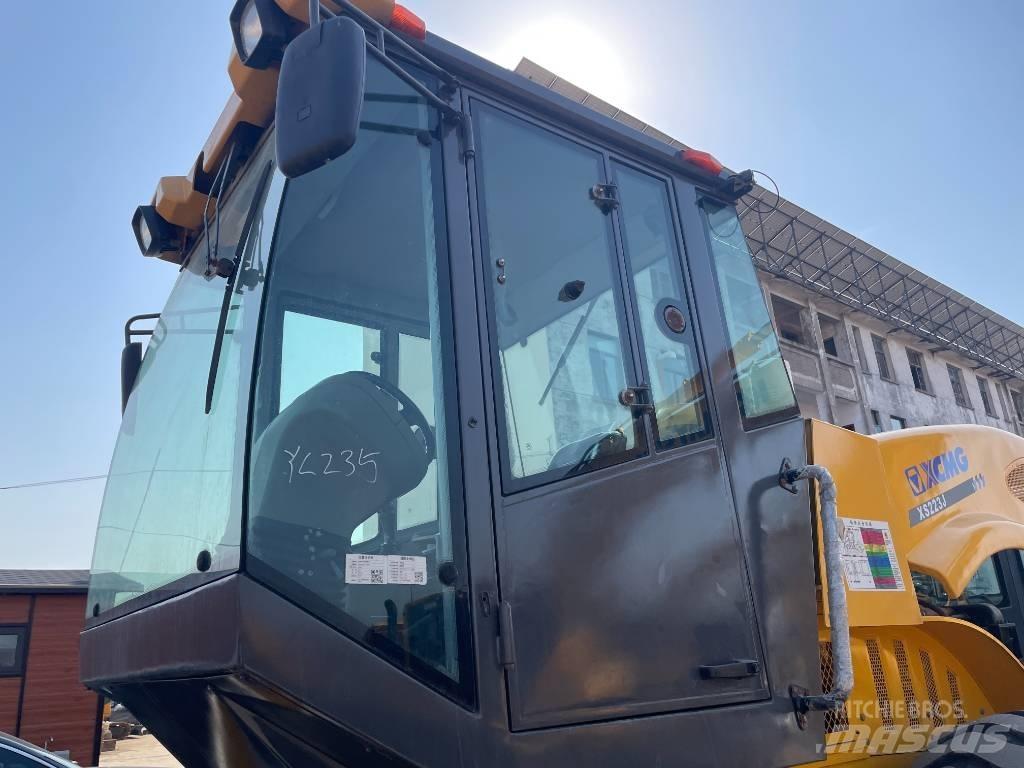 XCMG XS 223 J Еднобарабанни ролки
