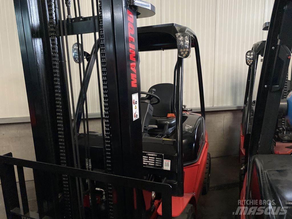 Manitou MI35G Камиони с АГУ
